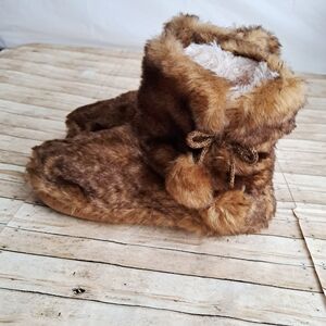Madlove Womens Fluffy Cozy Warm Brown Faux Fur Slippers Sz M(7 - 8)